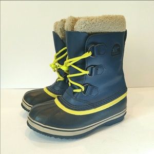 Boys Sorel boots
